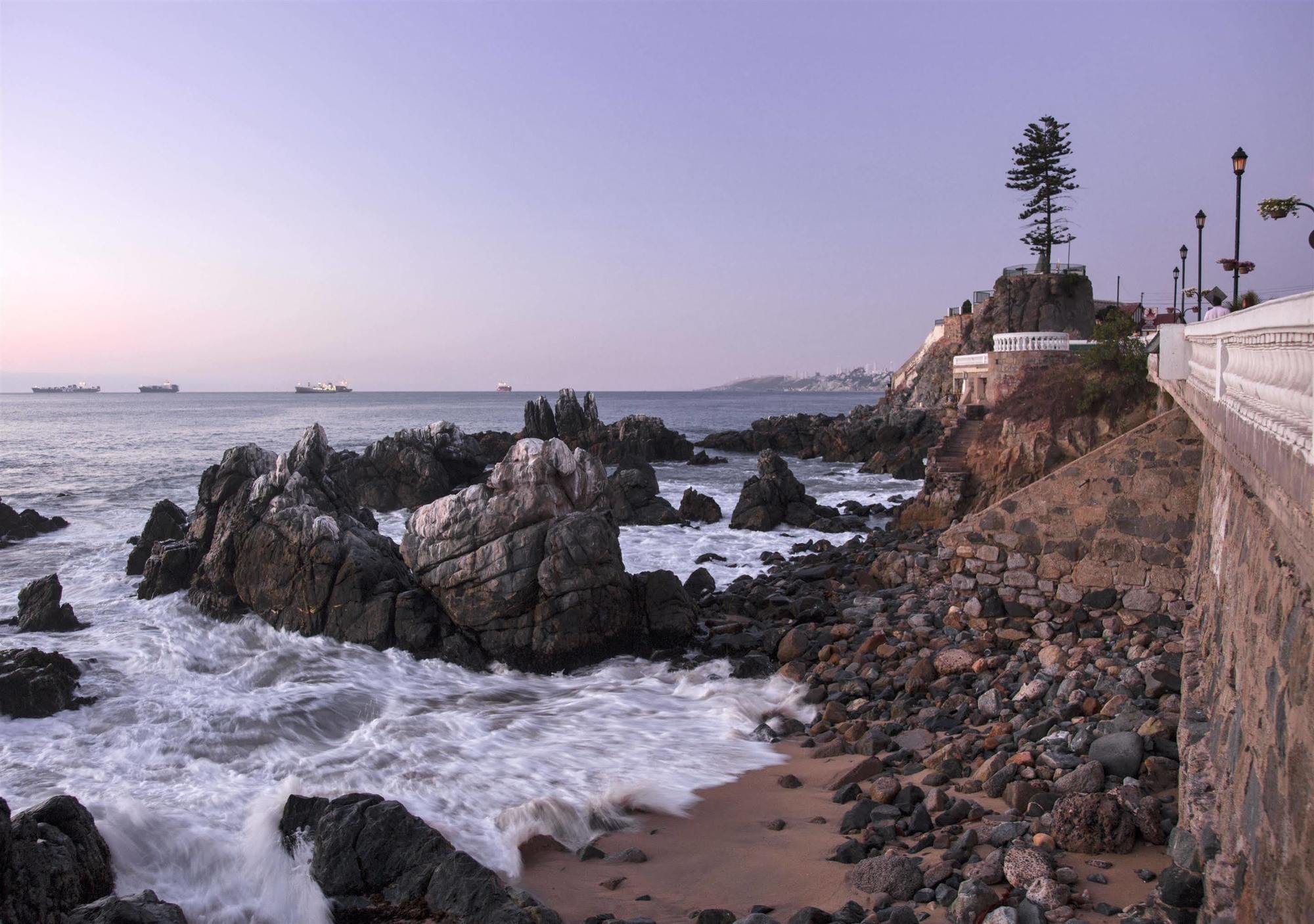 Sheraton Miramar Hotel & Convention Center Vina del Mar Exteriér fotografie View of the coast of the city of La Jolla, California.